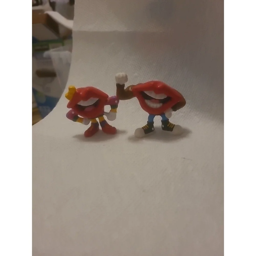 TANG LIPS SMILE Lot of 2 PVC figures 1989‎ General Mills Promo Applause